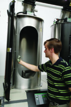 MedLine® ResinWorks System mass flow, stainless steel drying hopper